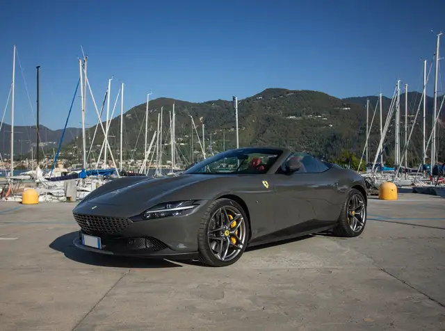 Ferrari Roma Spider