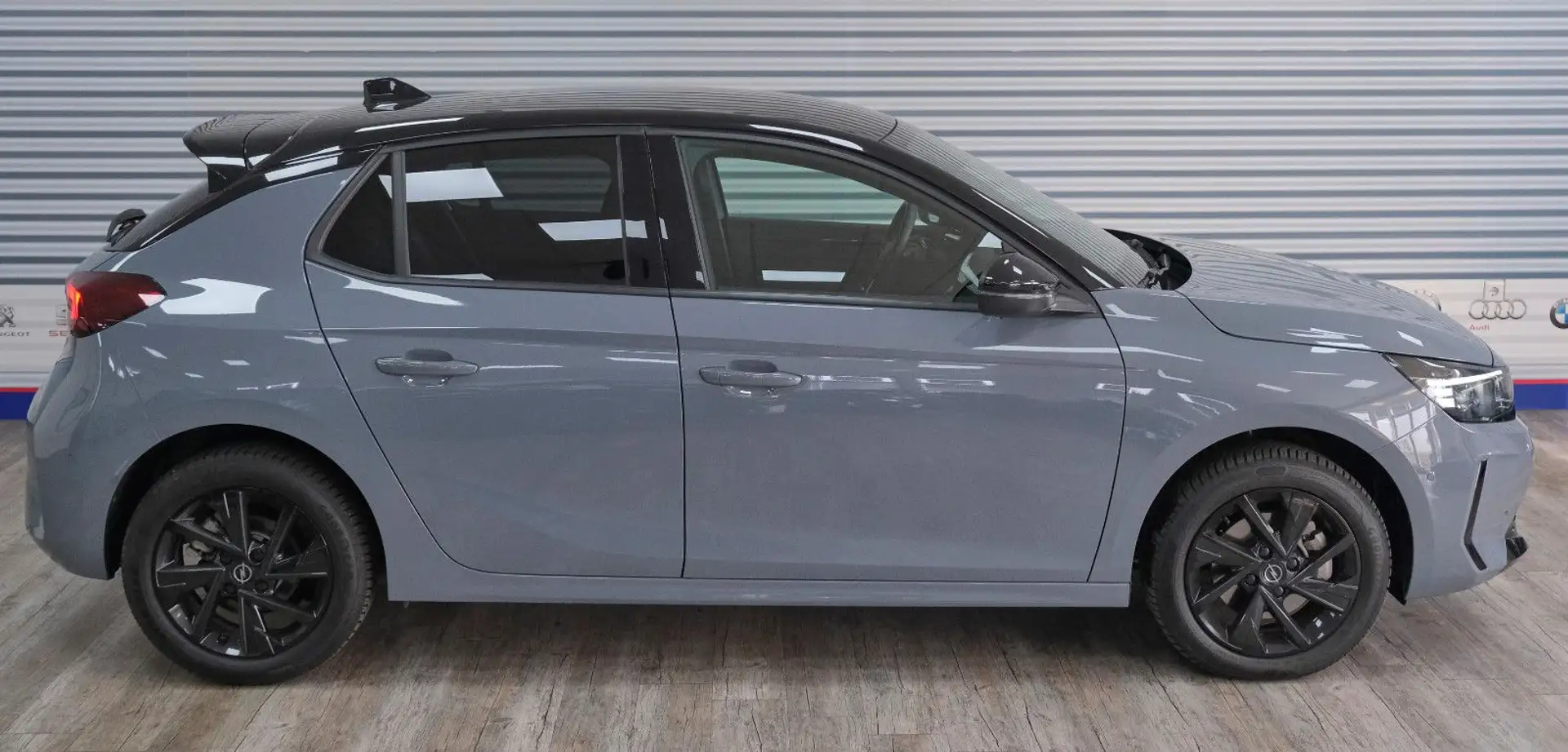 Opel Corsa F 1.2 GS *NAVI/LED/SHZ/PARK&GO/FACELIFT* Grau - 2