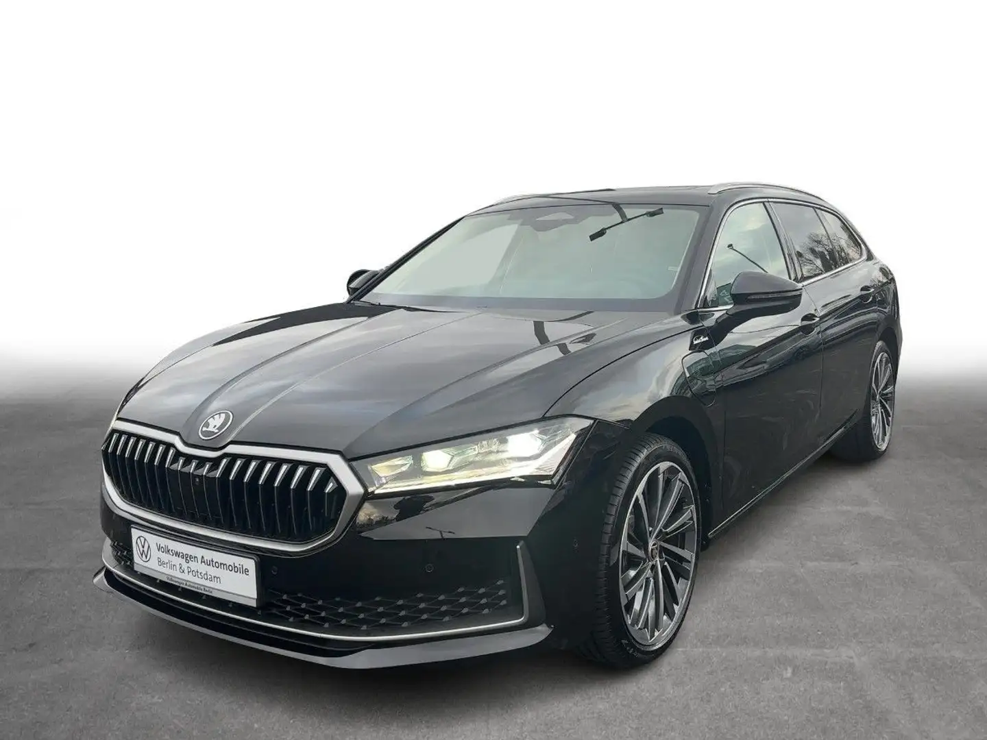 Skoda Superb Combi iV 1.5TSI DSG L&K P-DACH AHK Massag Schwarz - 2