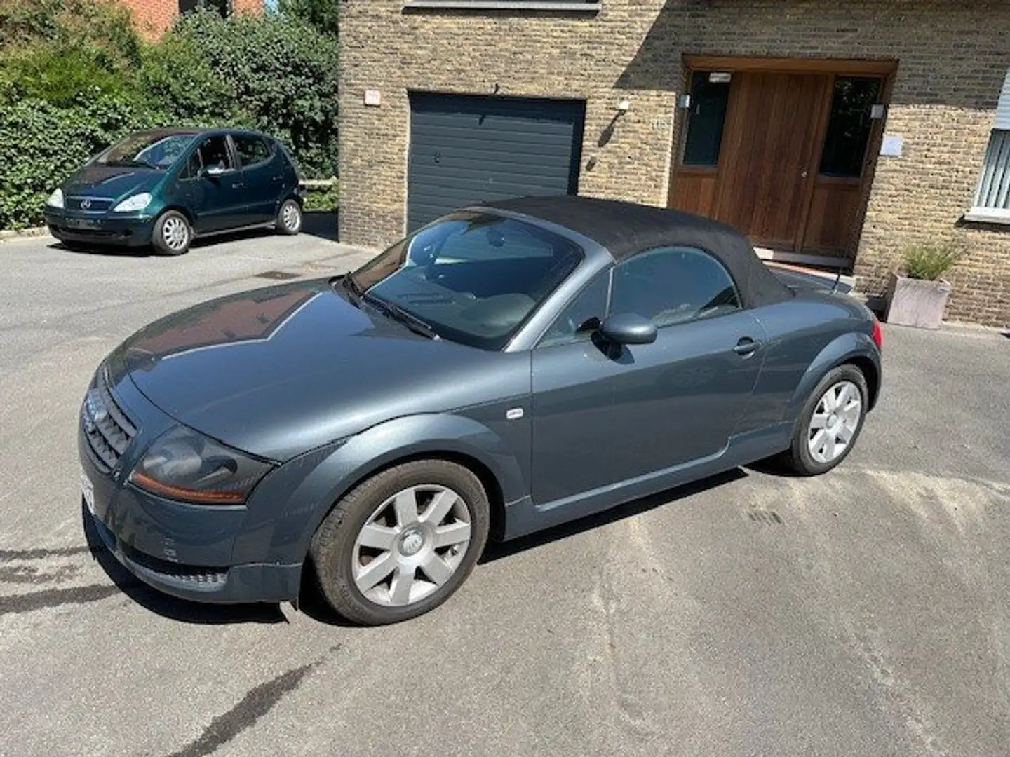 Audi TT TT Roadster 1.8 T Grijs - 2