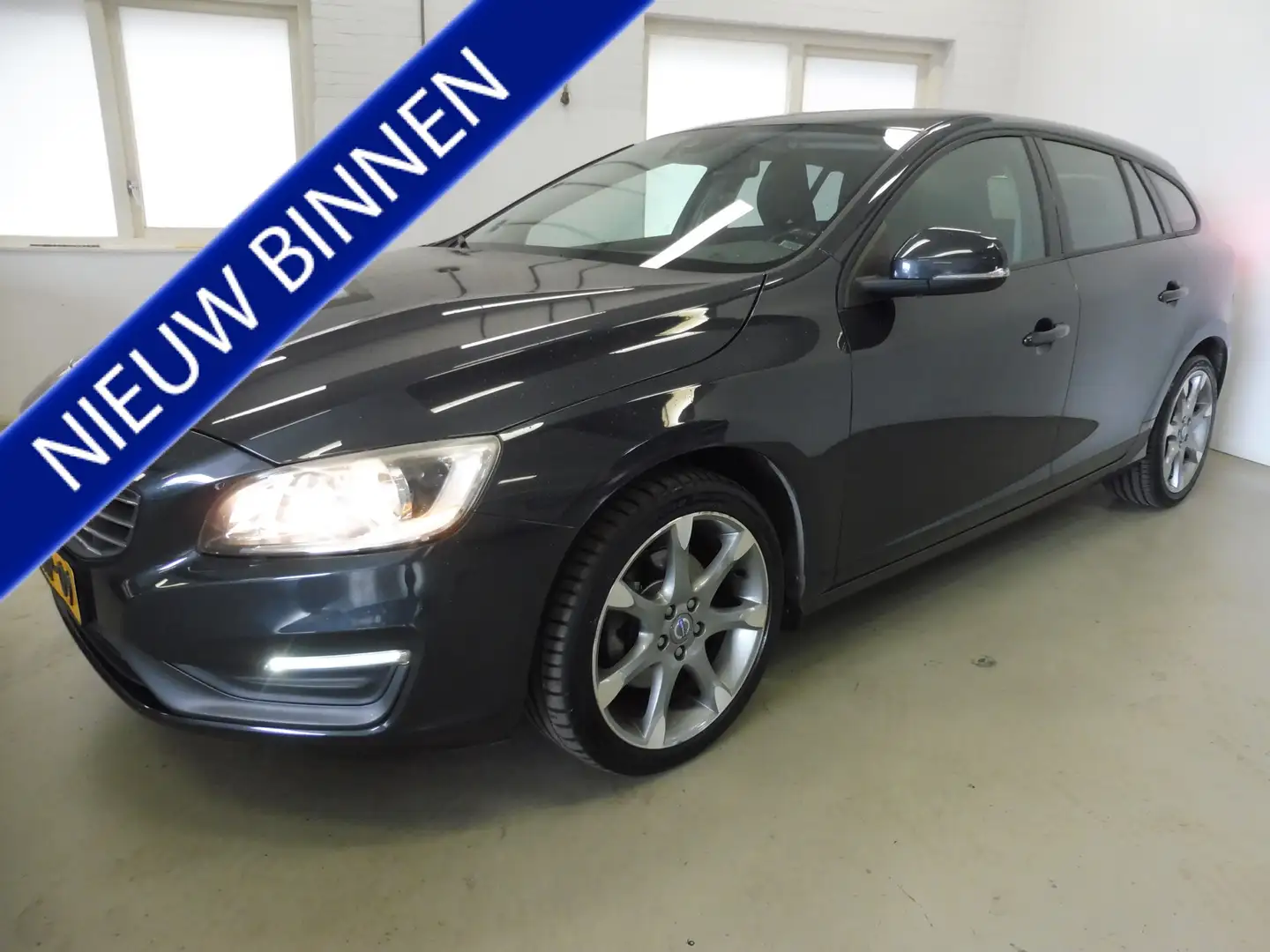 Volvo V60 1.6 T4 Kinetic Trekhaak | Cruise | LED | Trekgewic Grijs - 1