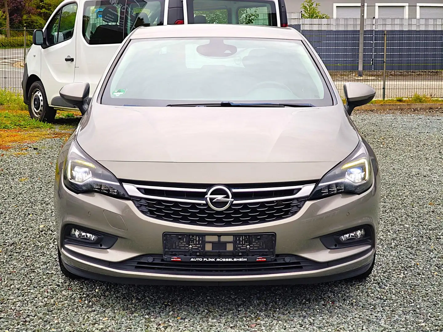 Opel Astra K 1.4 TURBO (1.HAND/TOP AUSSSTATTUNG) Beige - 2