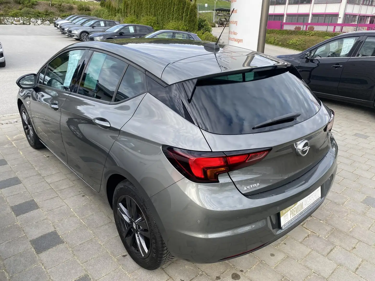 Opel Astra K 2020 1.2 110 PS Navi SHZ Kamera PDCvo+hi LHZ ... Grau - 2