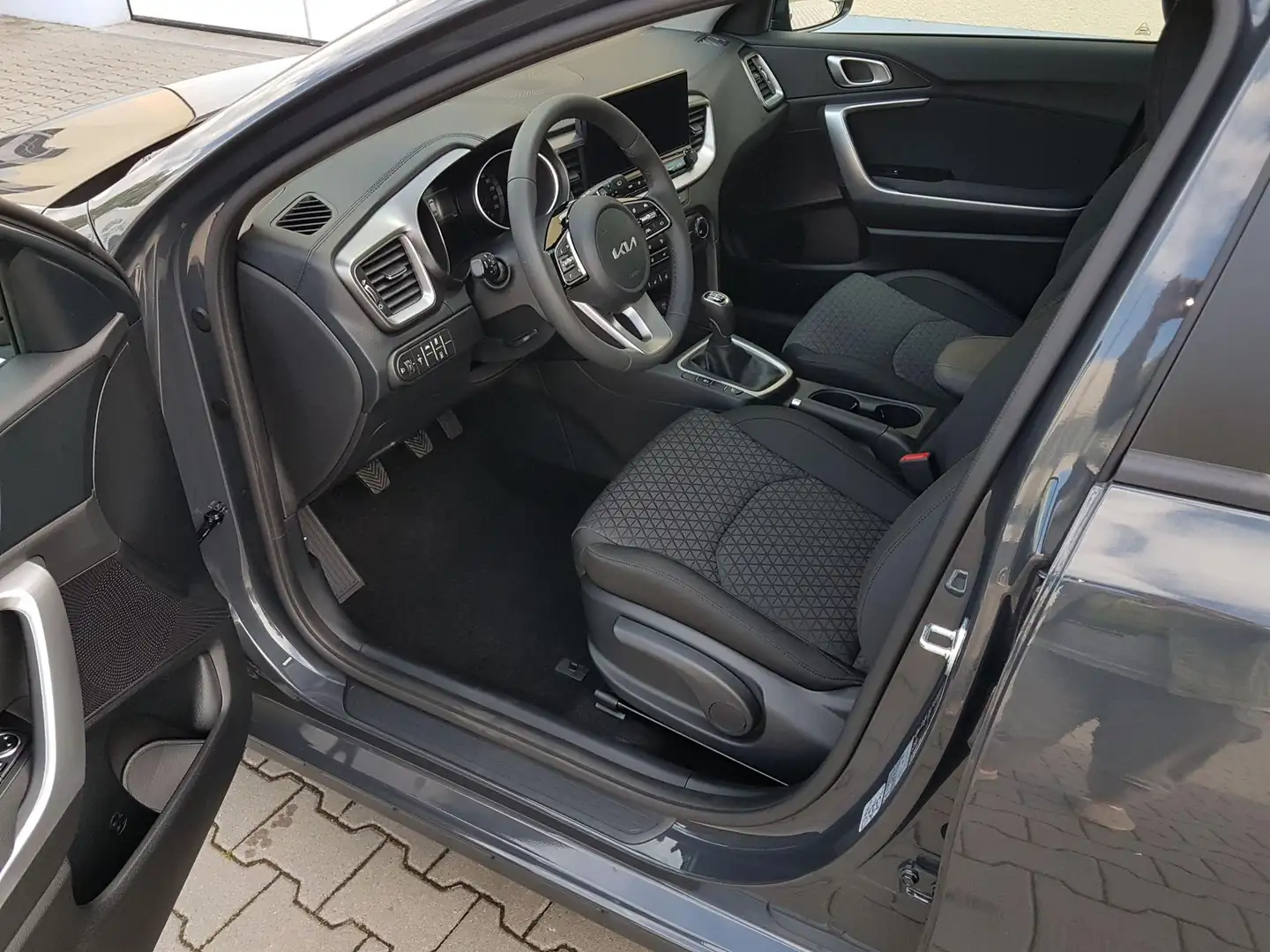 Kia Ceed / cee'd Spin Klima Einparkhilfe Tempomat Lederlenkrad N... Gris - 2