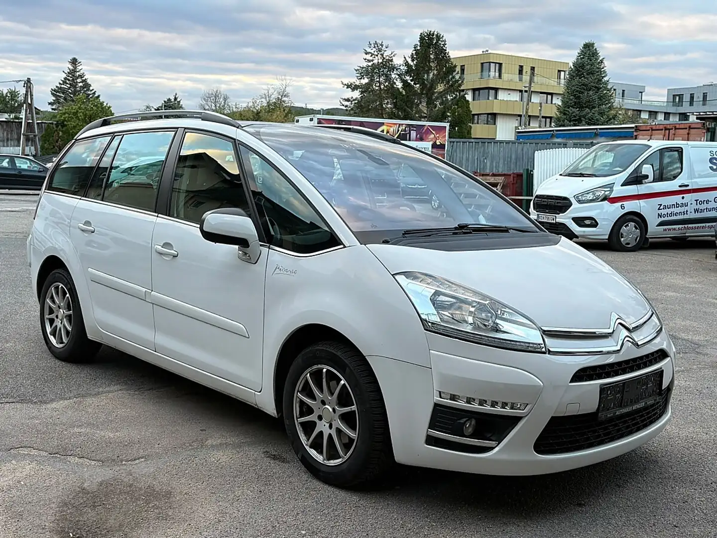 Citroen Grand C4 Picasso Exclusive 1,6 HDI 112 PS Weiß - 2