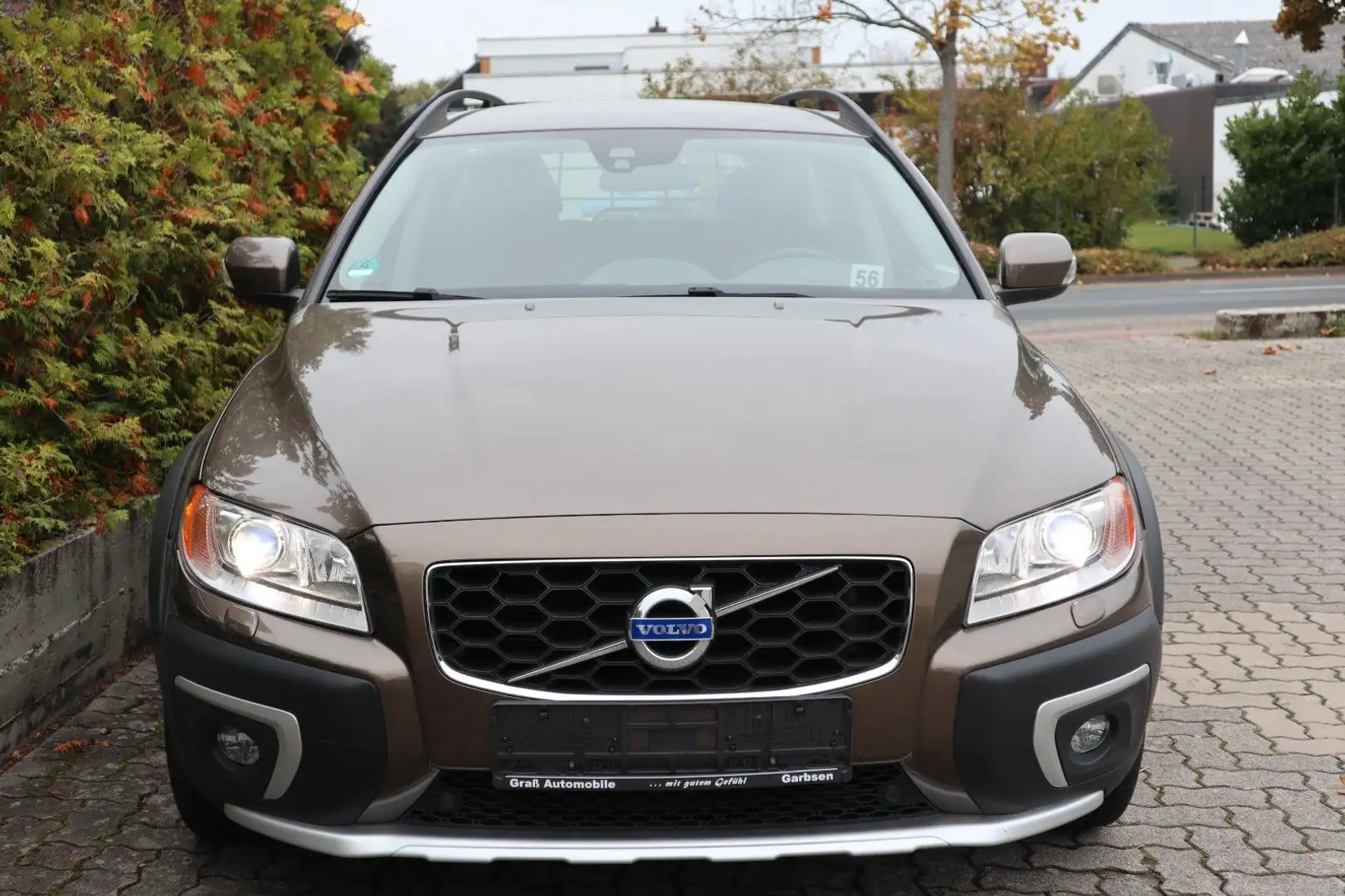 Volvo XC70 D5 AWD * 2.Hand/u-frei/1.Lack/SH-gepflegt * Braun - 2