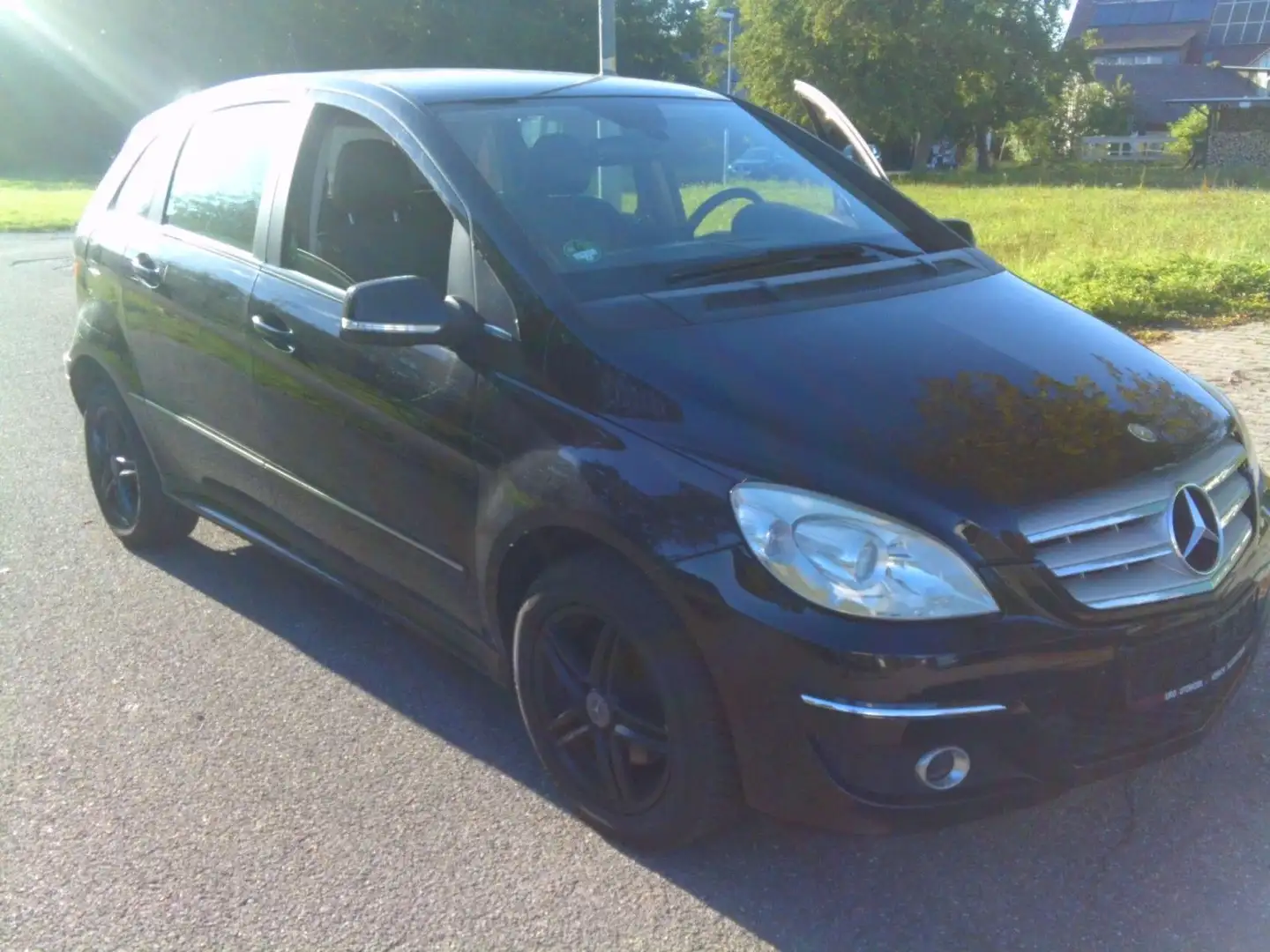 Mercedes-Benz B 180 B -Klasse B 180 NGT Erdgas Automatik Schwarz - 1