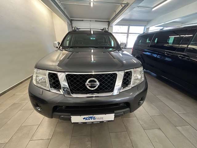 Nissan Navara Pickup Double Cab LE V6 4X4