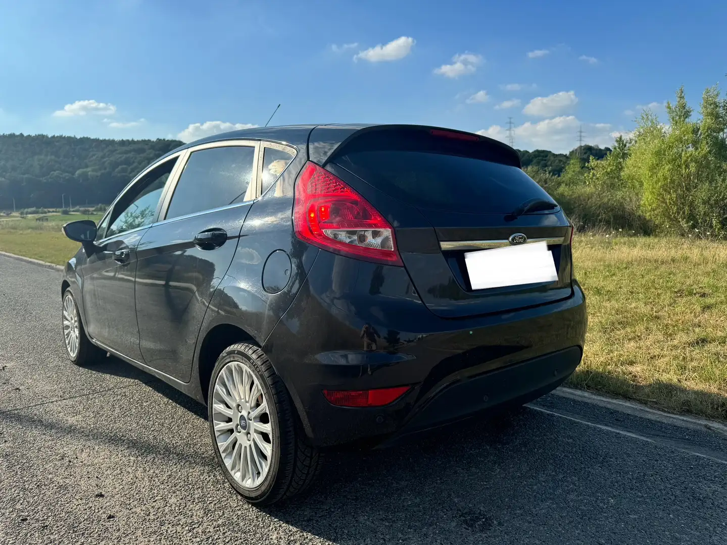Ford Fiesta 1.6 TDCi Titanium DPF - 2