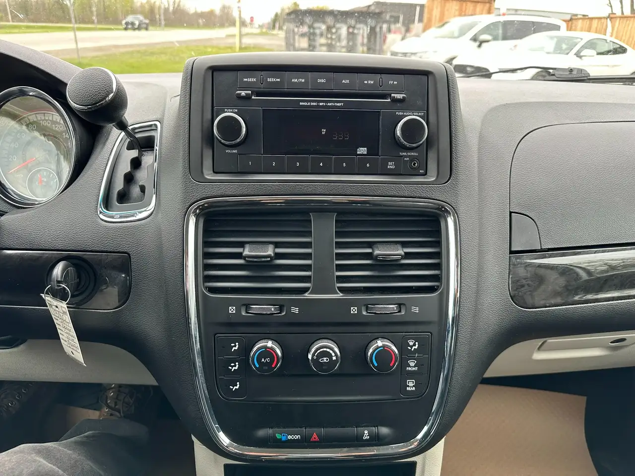 Dodge Grand Caravan снимка Dodge Grand Caravan