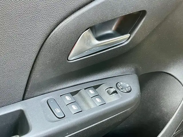 Opel Corsa view 14