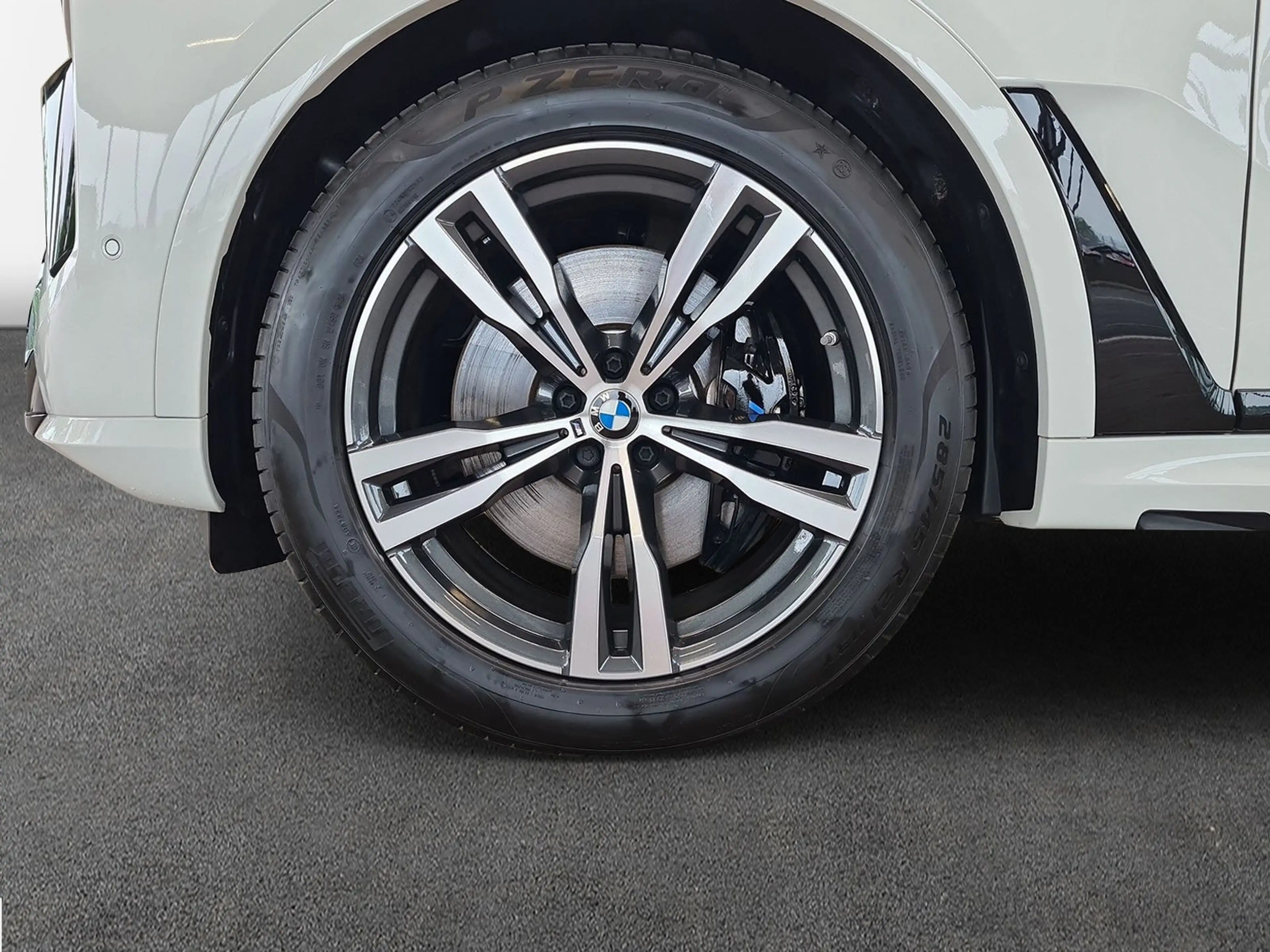 BMW X7 xDrive40i M-Sport Pro AHK ACC Head-Up Standhz. uvm — photo 6