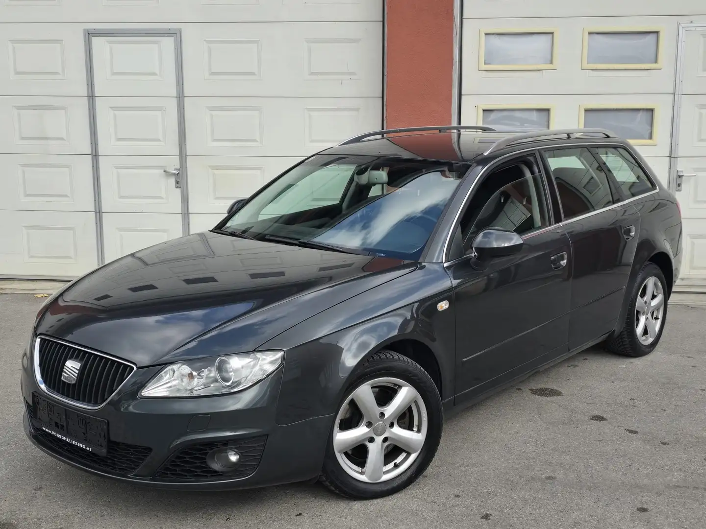 SEAT Exeo Exeo ST Sport 1,8 Schwarz - 1