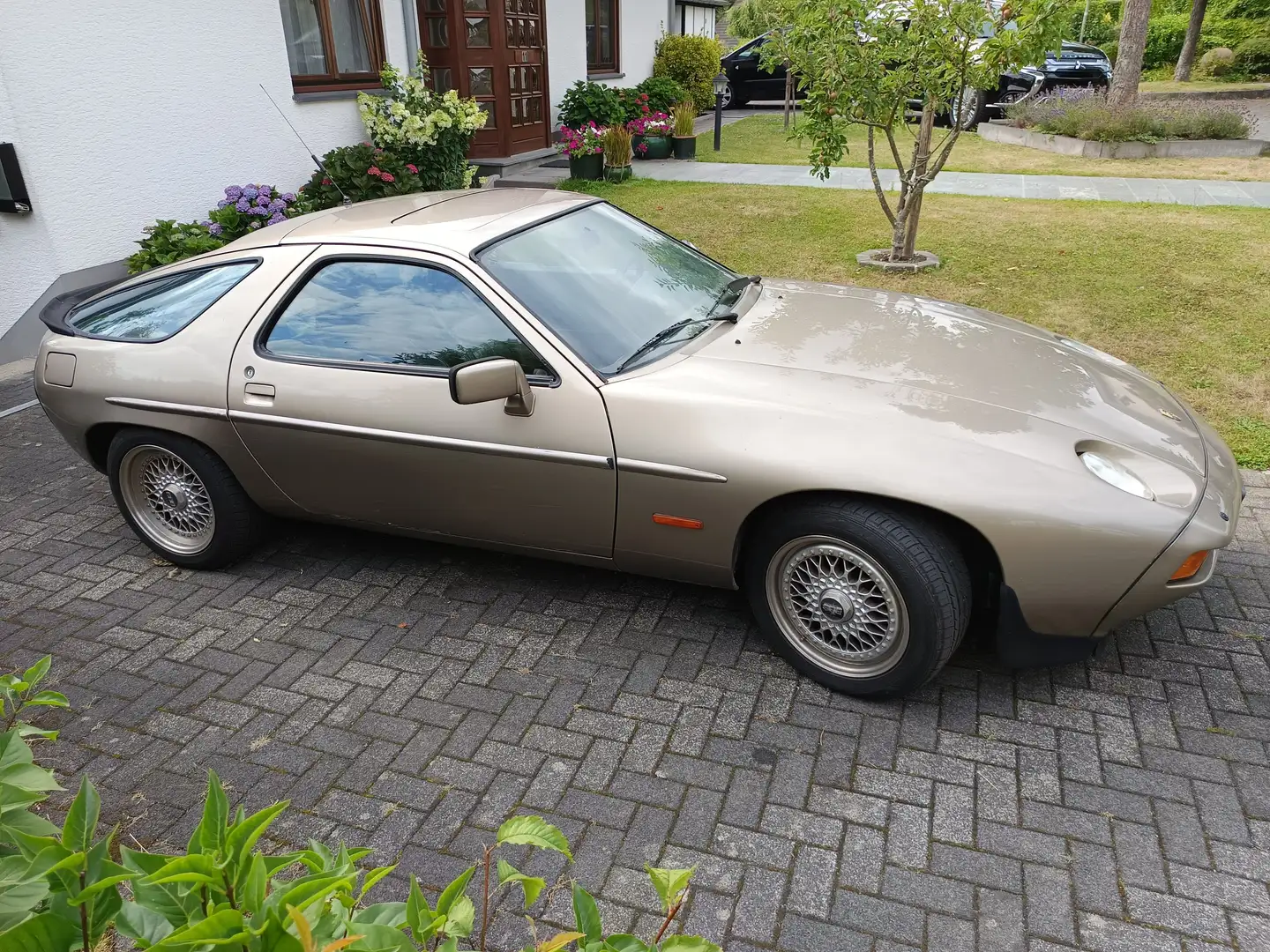 Porsche 928 928s Zlatna - 2