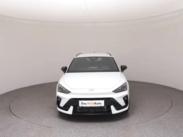 Cupra Leon view 3