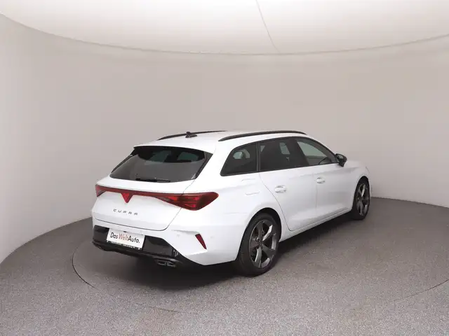 Cupra Leon view 4