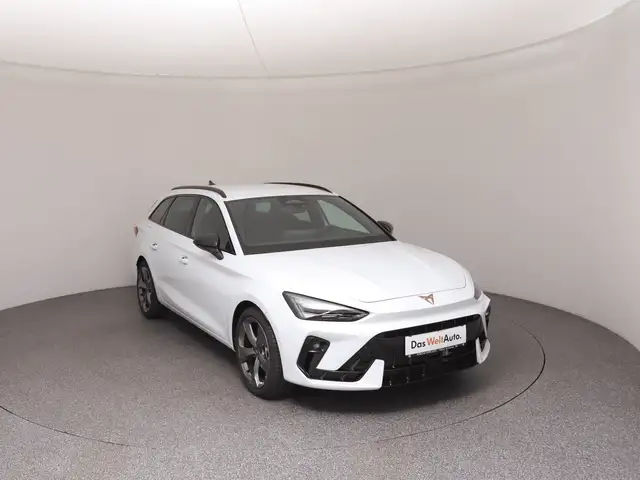 Cupra Leon view 2