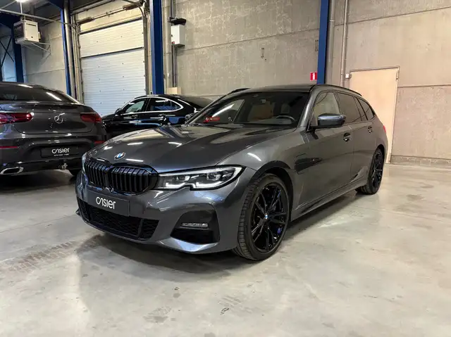 BMW 330 e Touring M-Sport l Pano l Towbar l Memory Seats