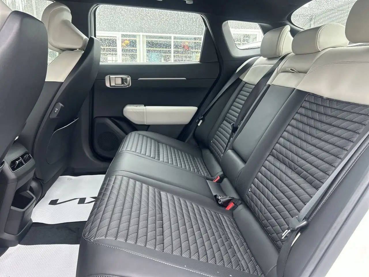 Kia EV4 снимка Kia EV4