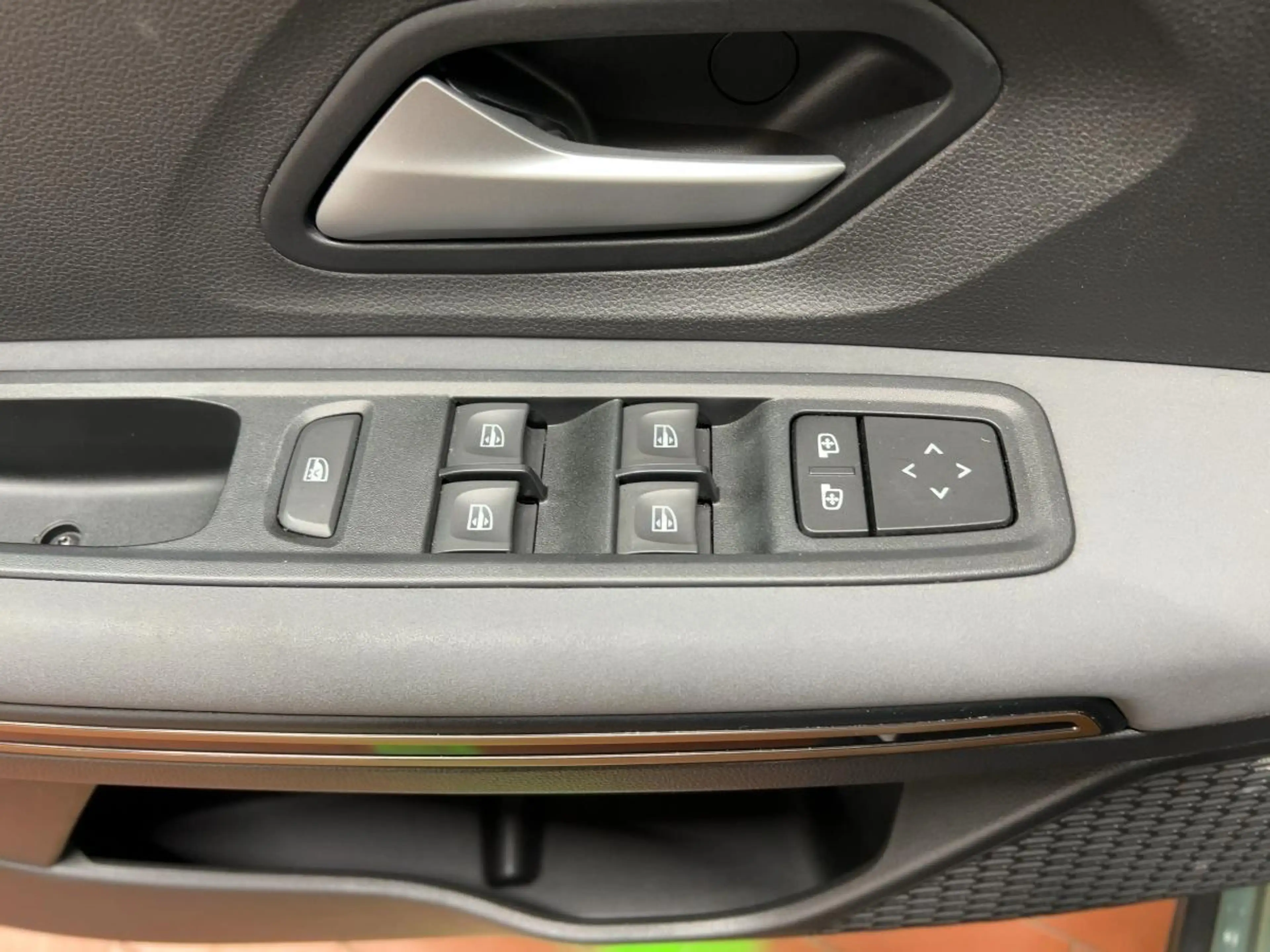Dacia Jogger Extreme TCe 110 — photo 19