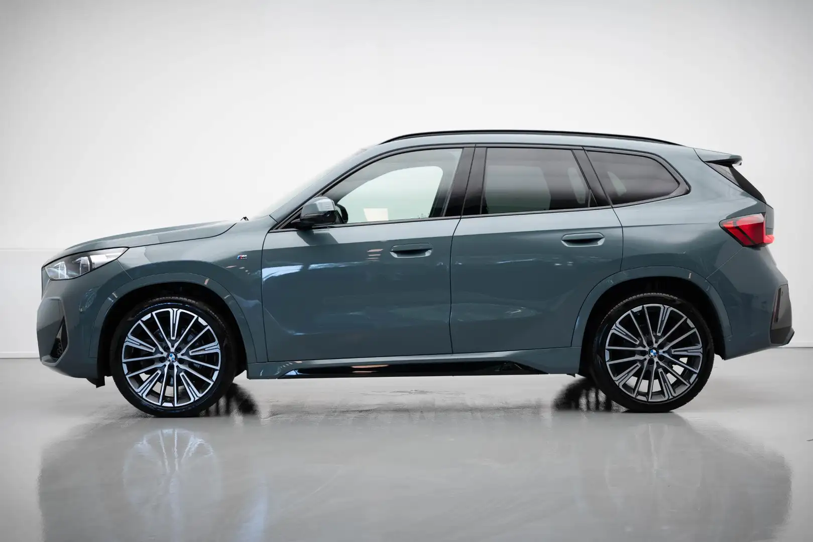 BMW X1 xDrive23i M-Sport |Pano|Memory|HUD|Harman/Kardon|3 Groen - 2