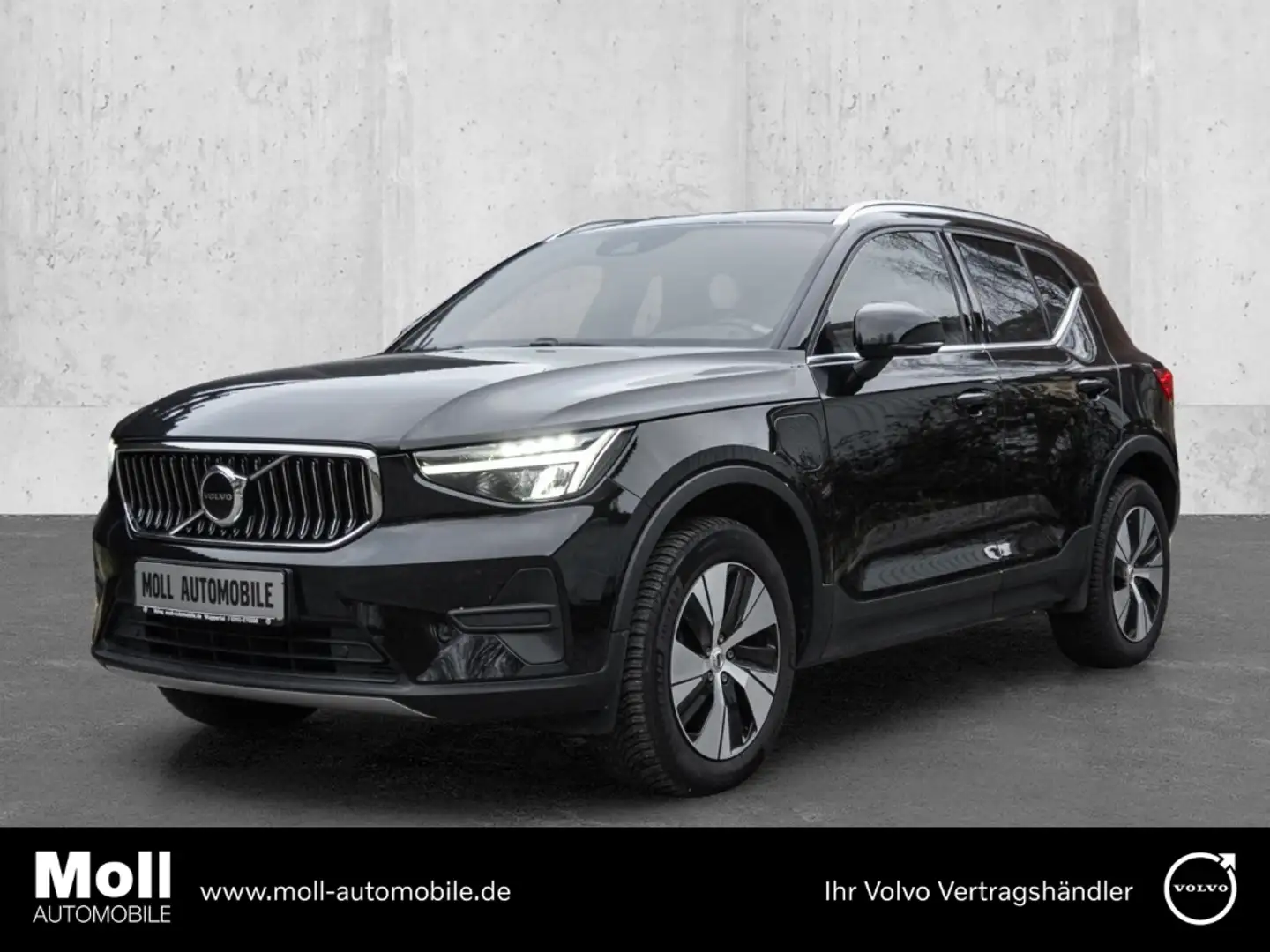 Volvo XC40 Plus Bright Recharge Plug-In Hybrid 2WD StandHZG N Schwarz - 1
