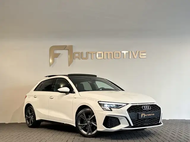 Audi A3 view 3
