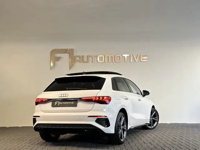 Audi A3 view 4