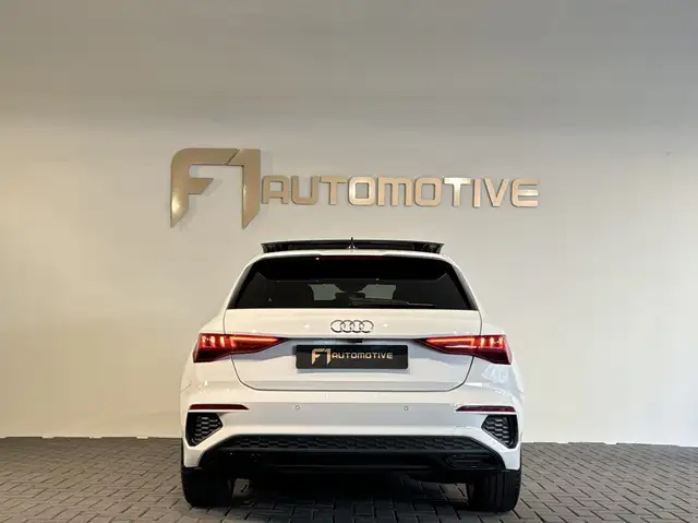 Audi A3 view 5