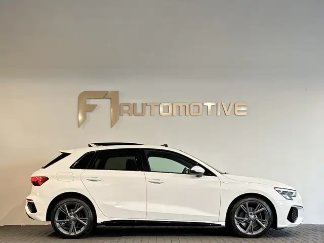 Audi A3 view 8