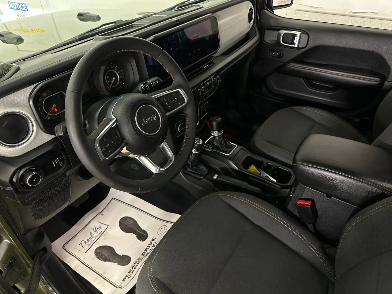 Jeep Wrangler снимка Jeep Wrangler
