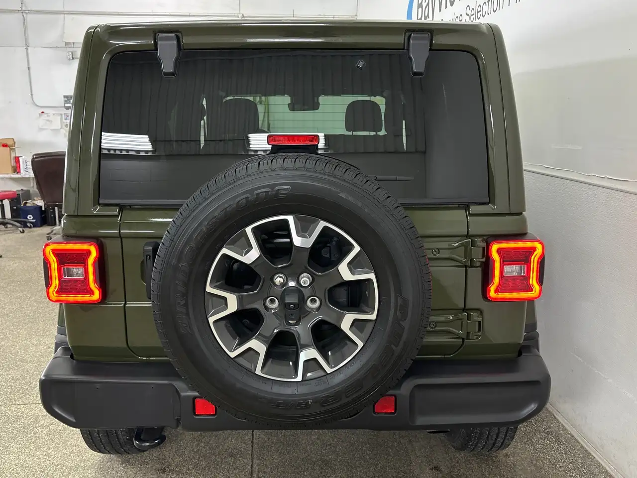 Jeep Wrangler снимка Jeep Wrangler