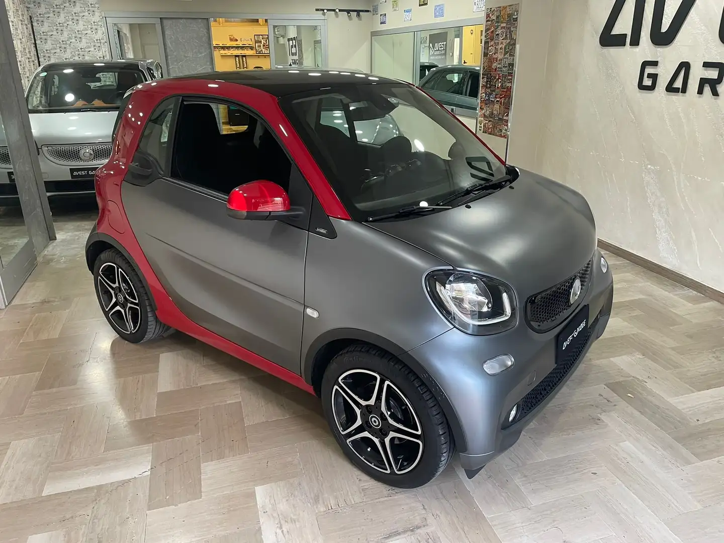 smart forTwo Fortwo 0.9 t Nightrunner 90cv twinamic Grigio - 2