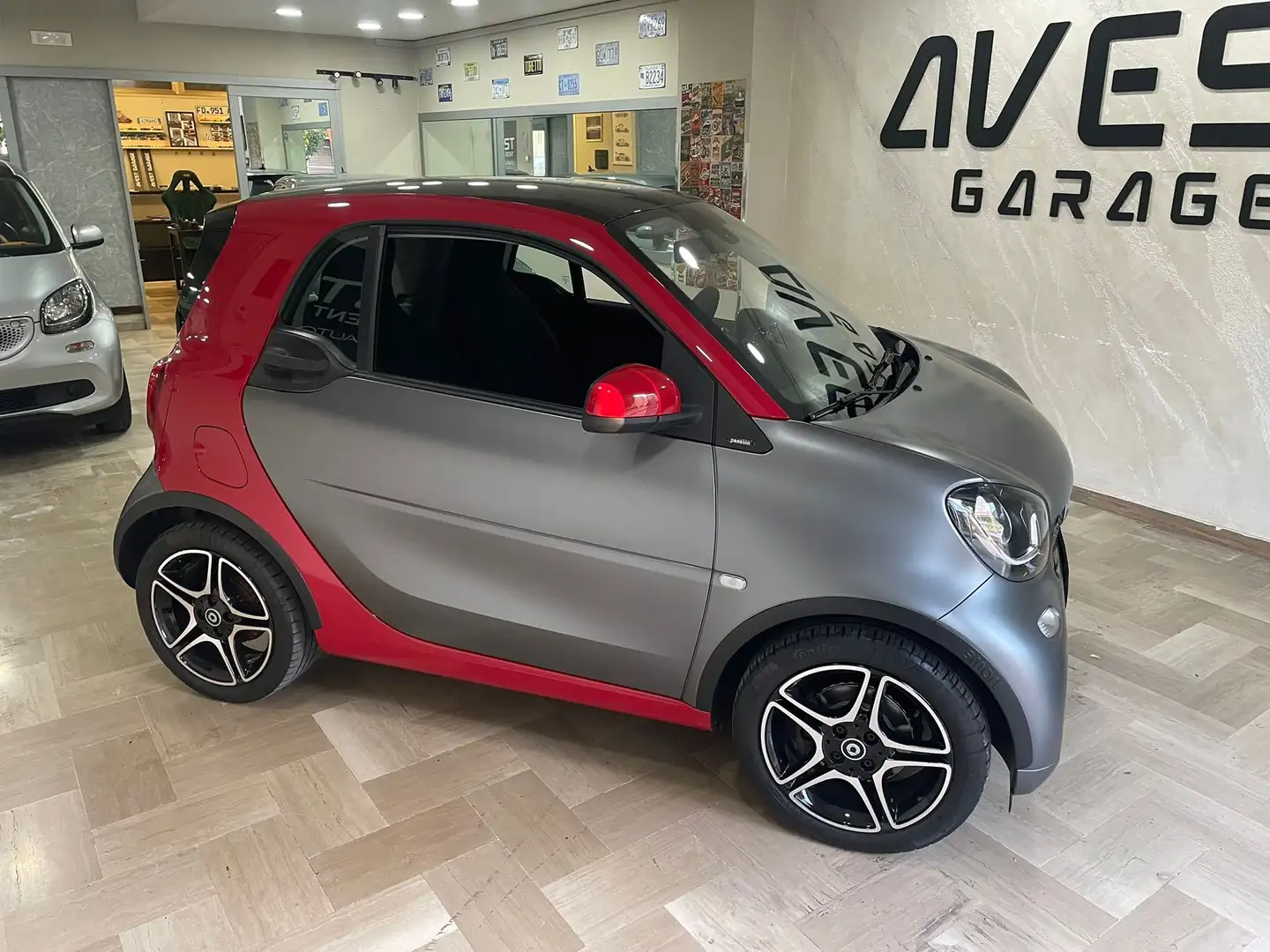 smart forTwo Fortwo 0.9 t Nightrunner 90cv twinamic Grigio - 1