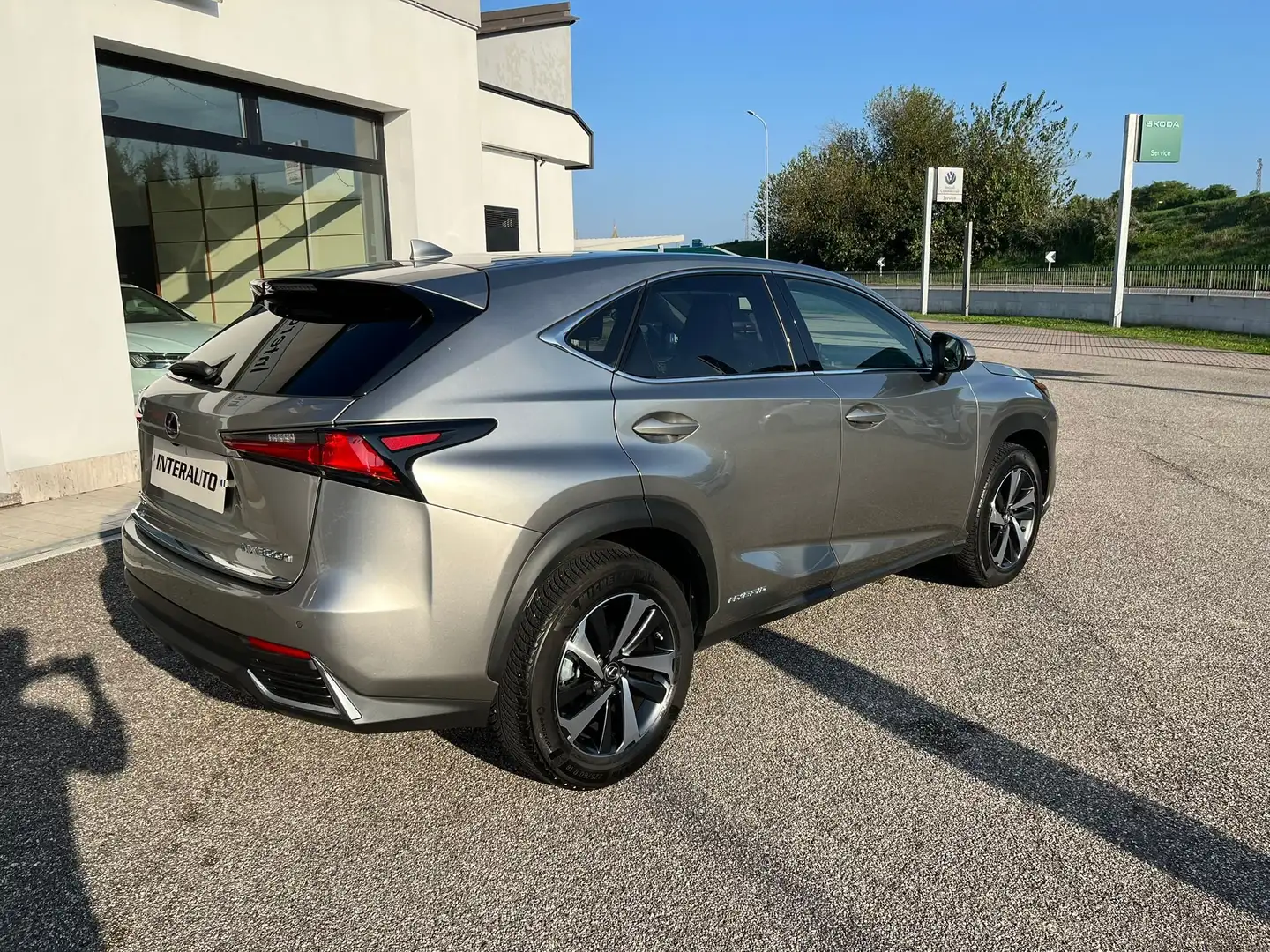 Lexus NX 300 NX I 2018 300h 2.5 Premium 4wd cvt Argento - 2
