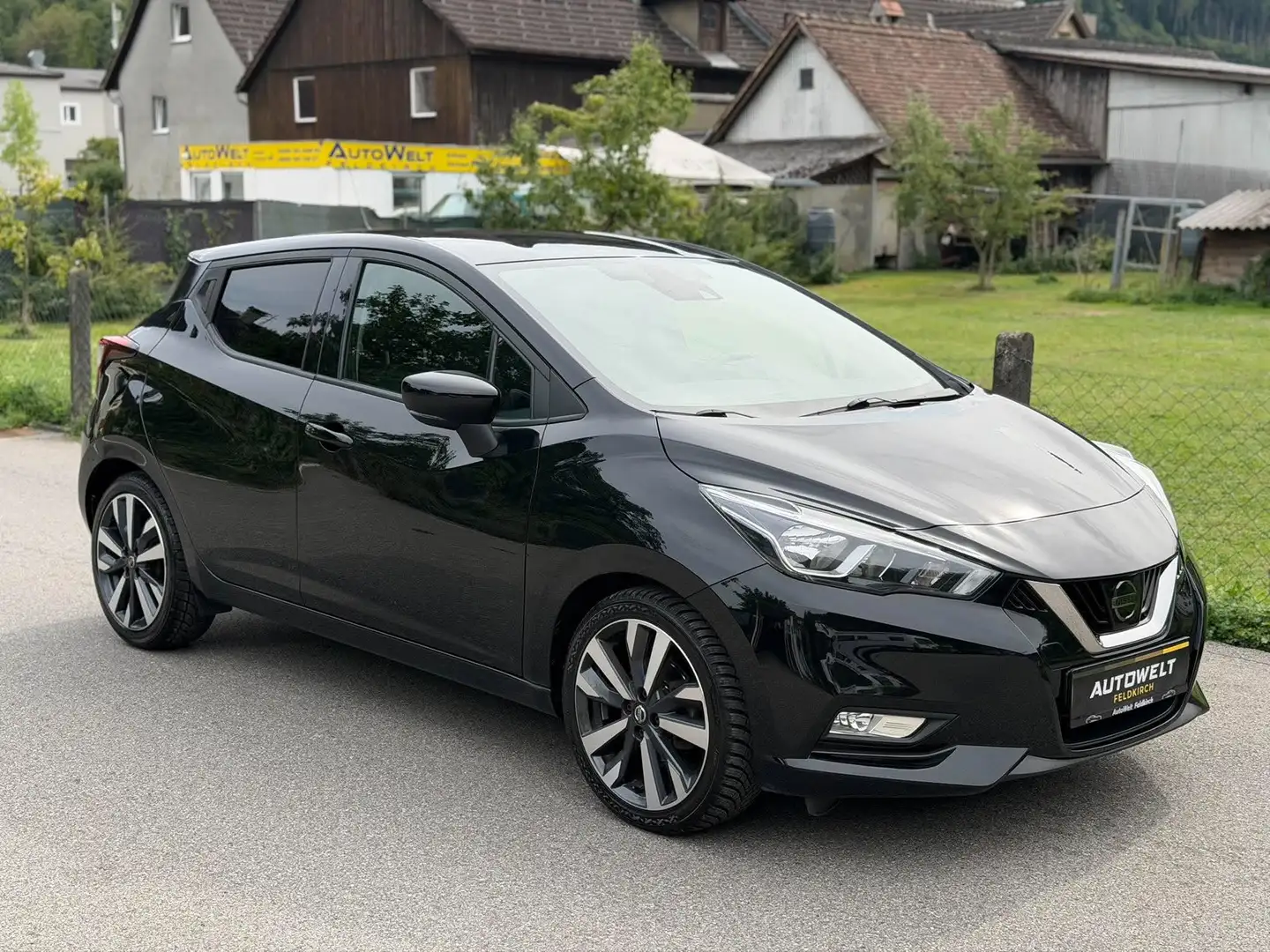 Nissan Micra Tekna Benzin *ERSTBESITZ *NAVI *RFK *SZH *ÖAMTC PICKERL Schwarz - 2