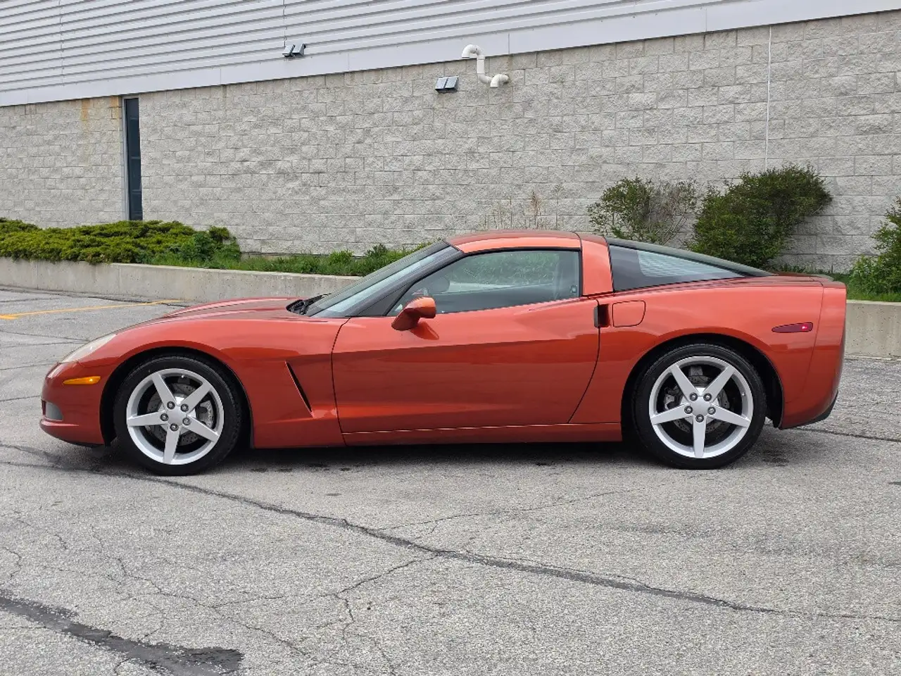 Chevrolet Corvette снимка Chevrolet Corvette