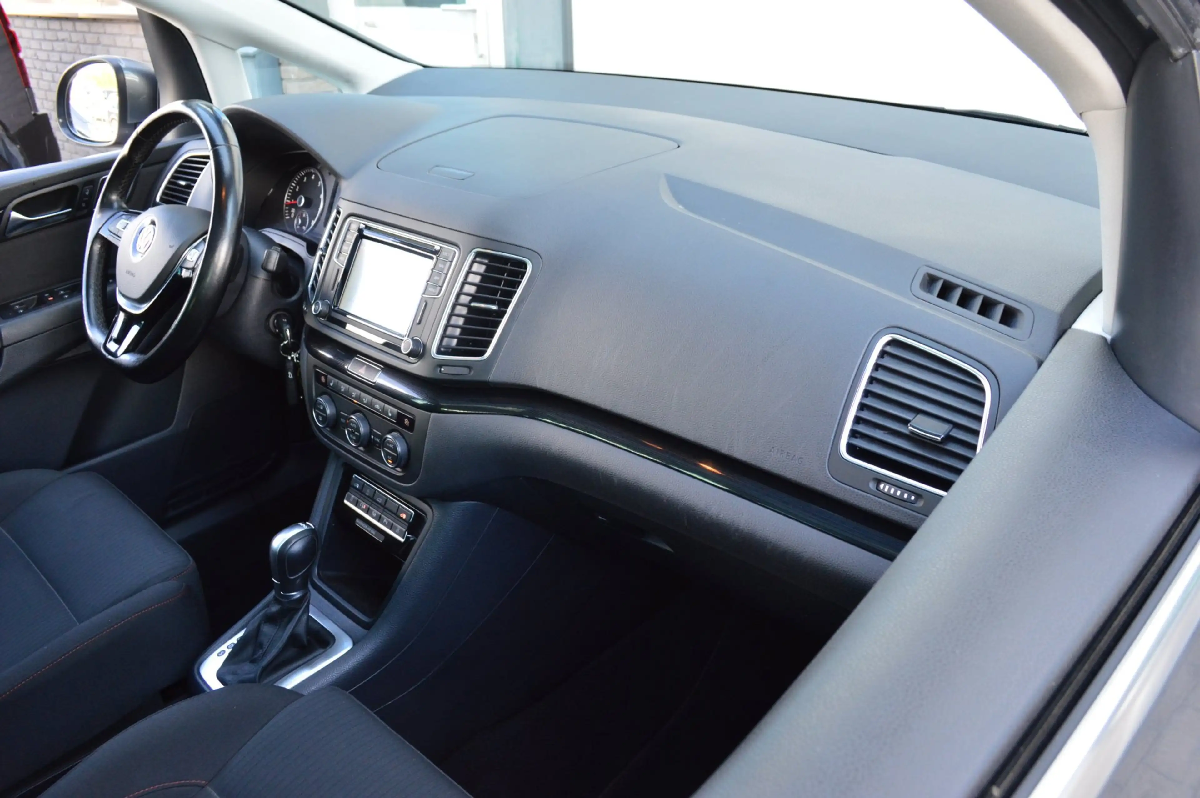 Volkswagen Sharan 2.0|Dynaudio|Pano|Camera|Carplay|7-persoons — photo 5