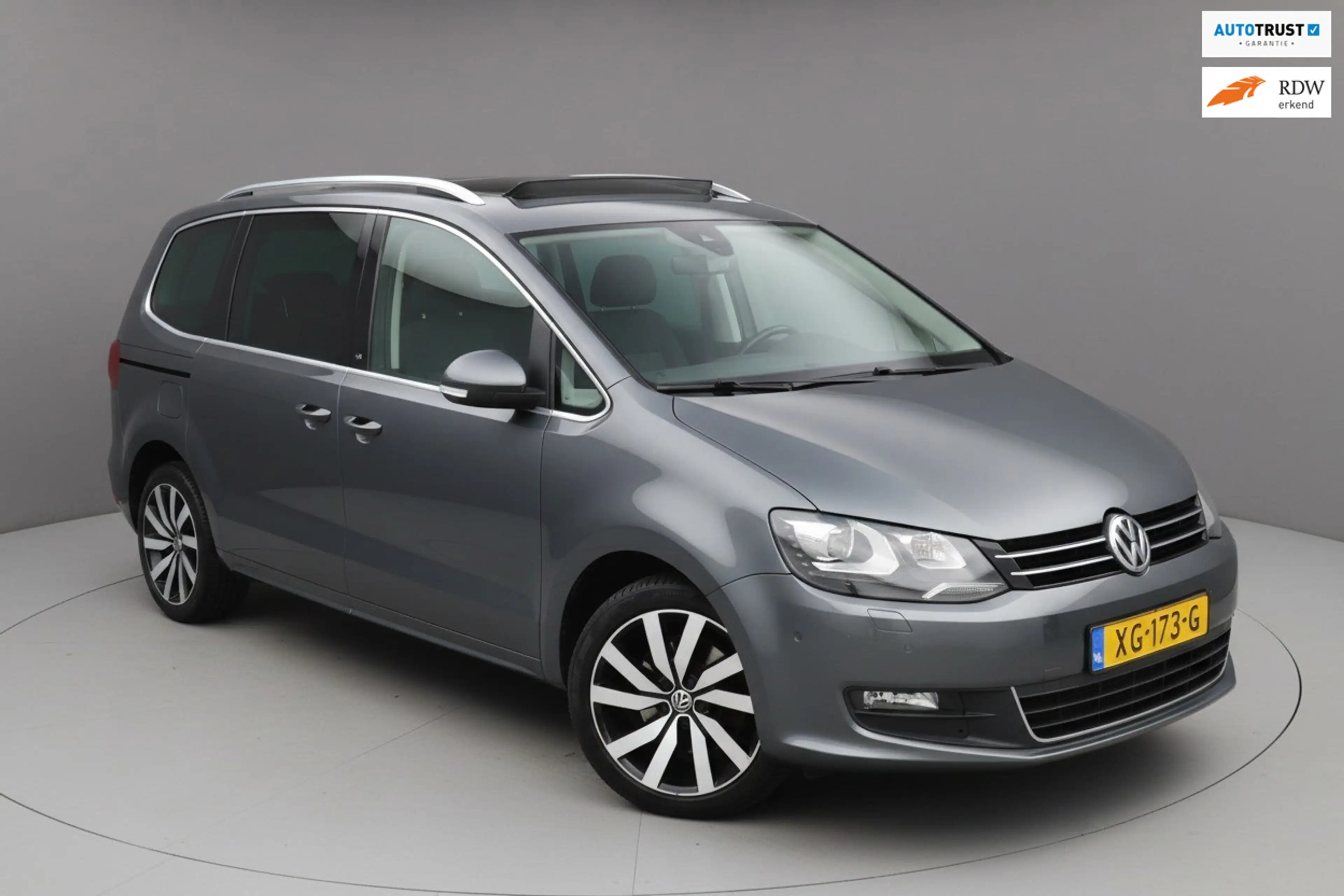 Volkswagen Sharan 2.0|Dynaudio|Pano|Camera|Carplay|7-persoons