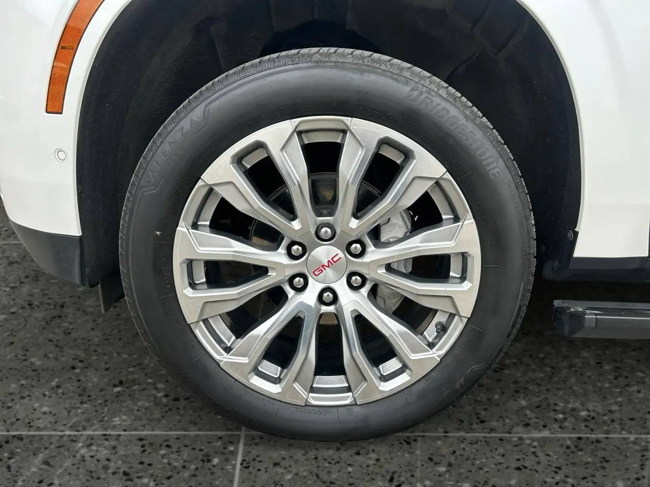 GMC Yukon photo GMC Yukon