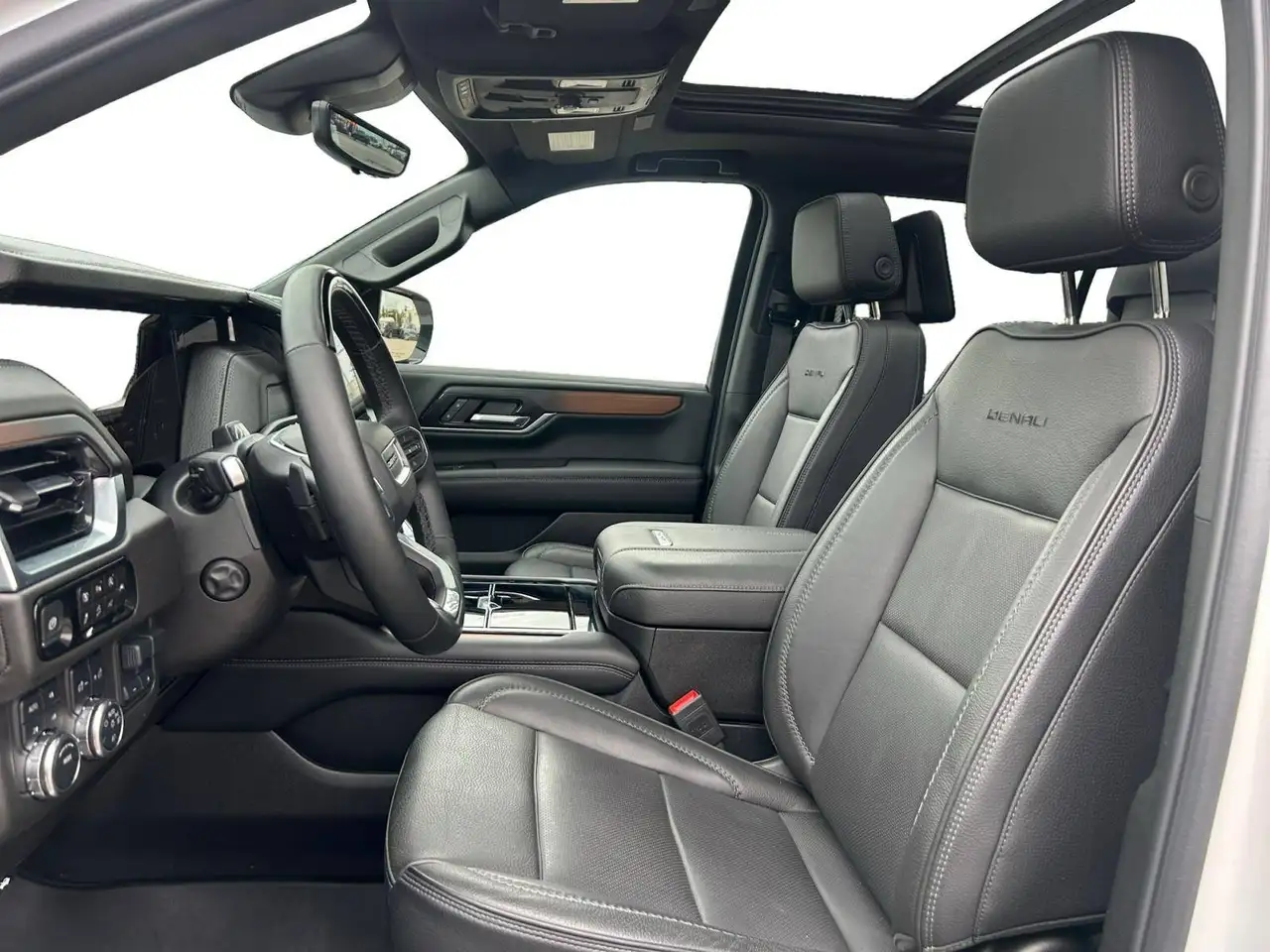 GMC Yukon photo GMC Yukon