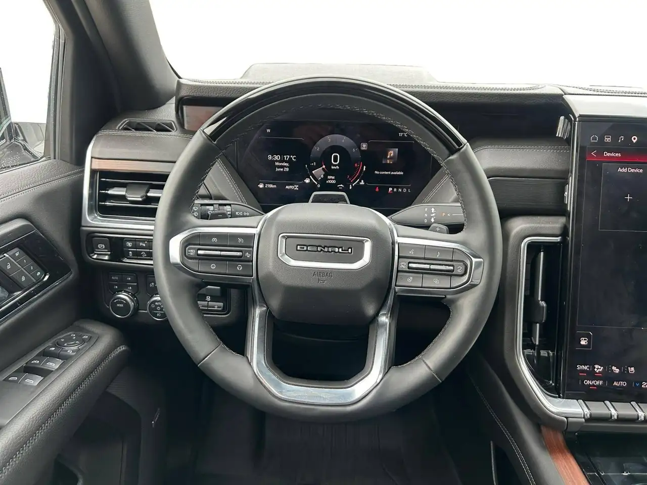 GMC Yukon photo GMC Yukon