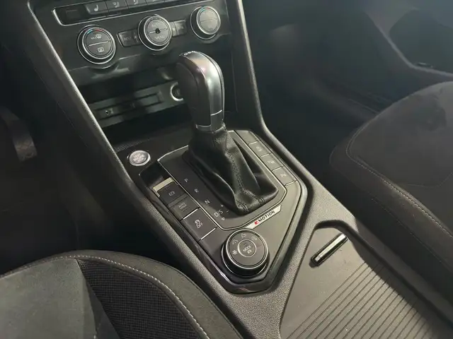 Volkswagen Tiguan view 16