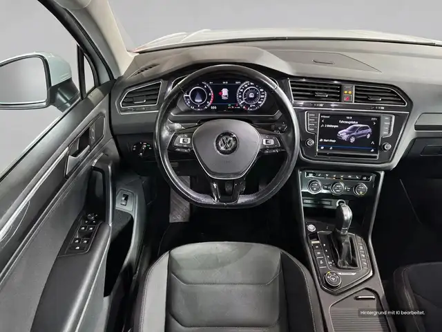 Volkswagen Tiguan view 11