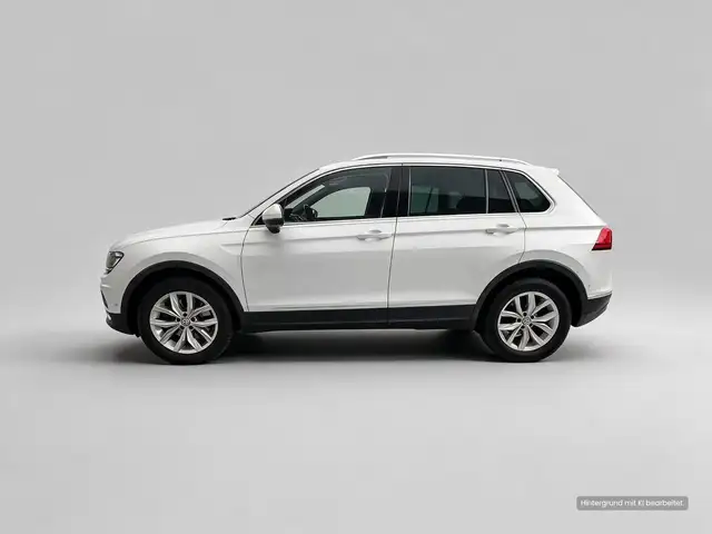 Volkswagen Tiguan view 4