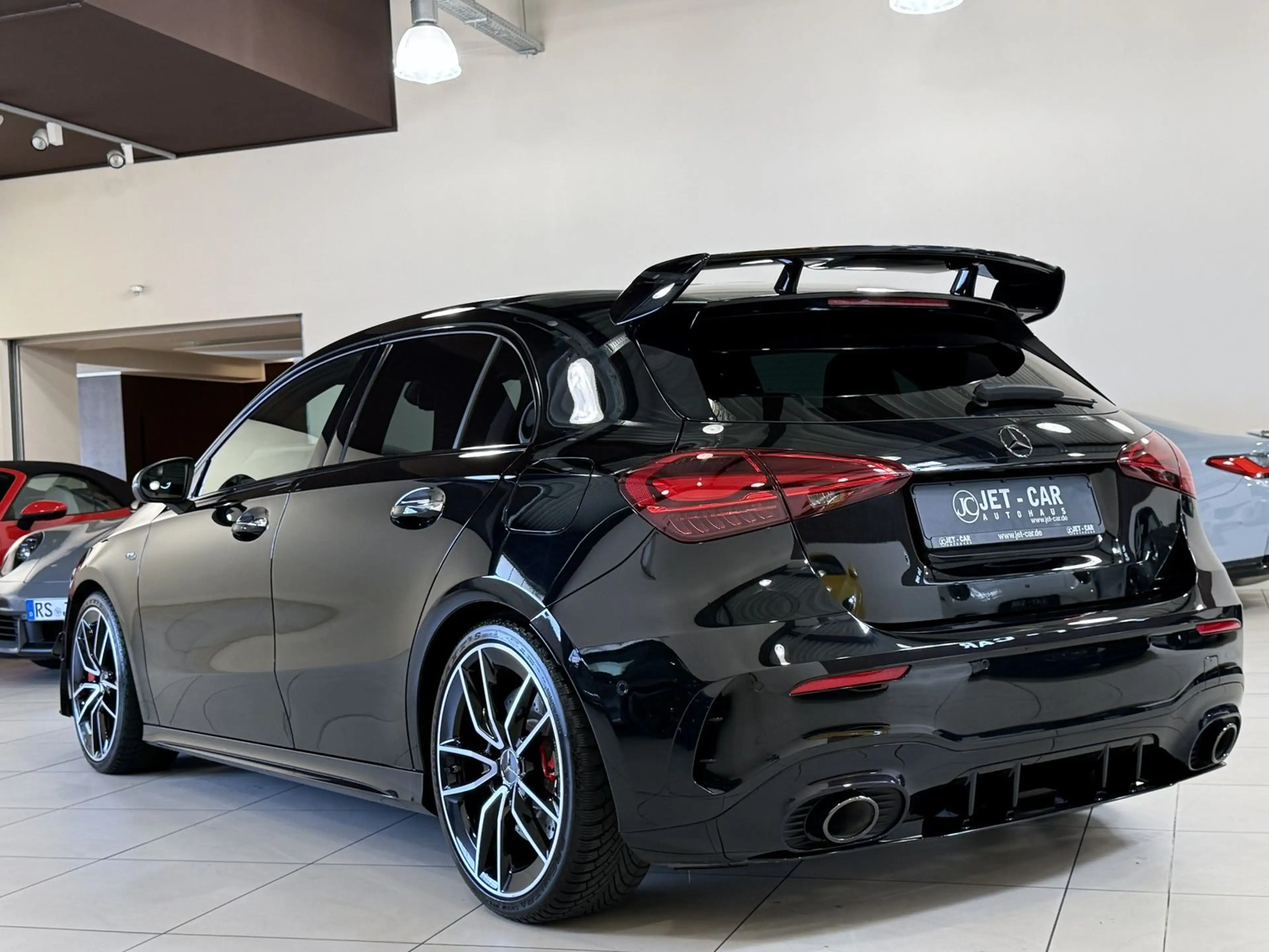 Mercedes-Benz A 35 AMG 4Matic *Aero-Burmester-Multibeam-19"* — photo 6