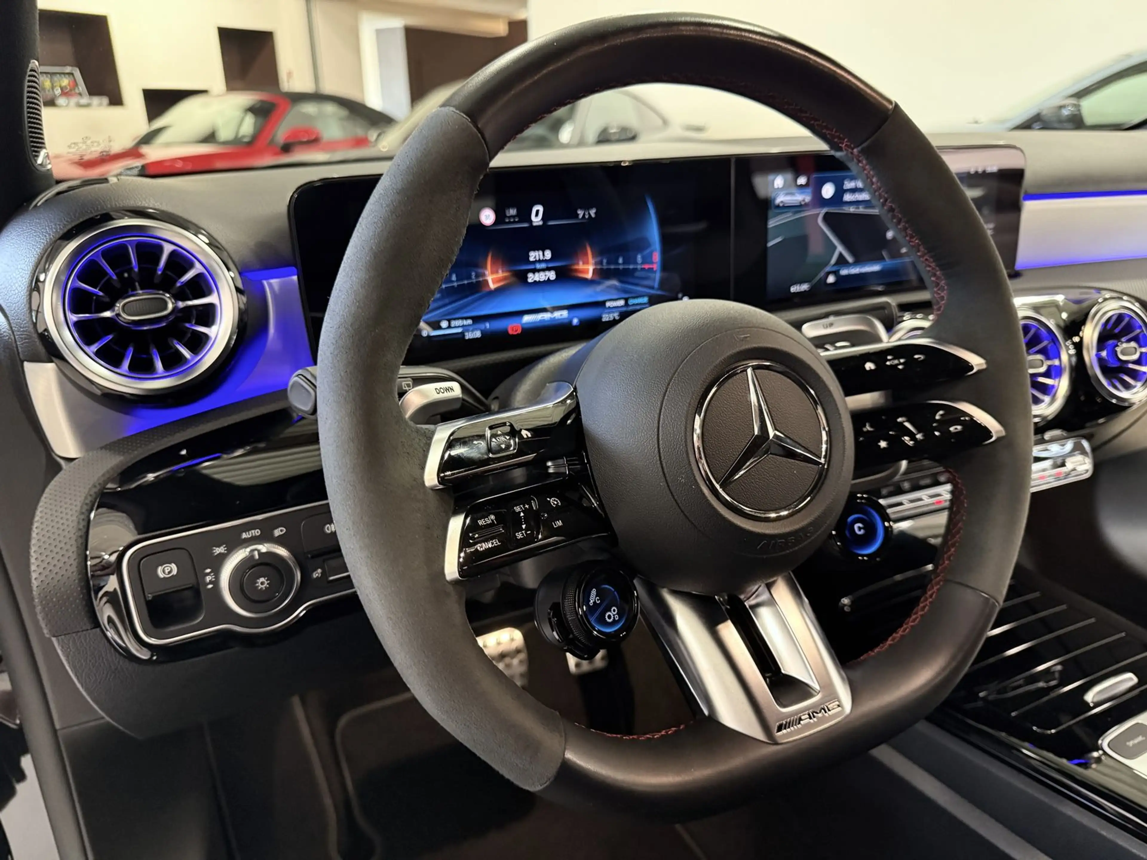 Mercedes-Benz A 35 AMG 4Matic *Aero-Burmester-Multibeam-19"* — photo 15