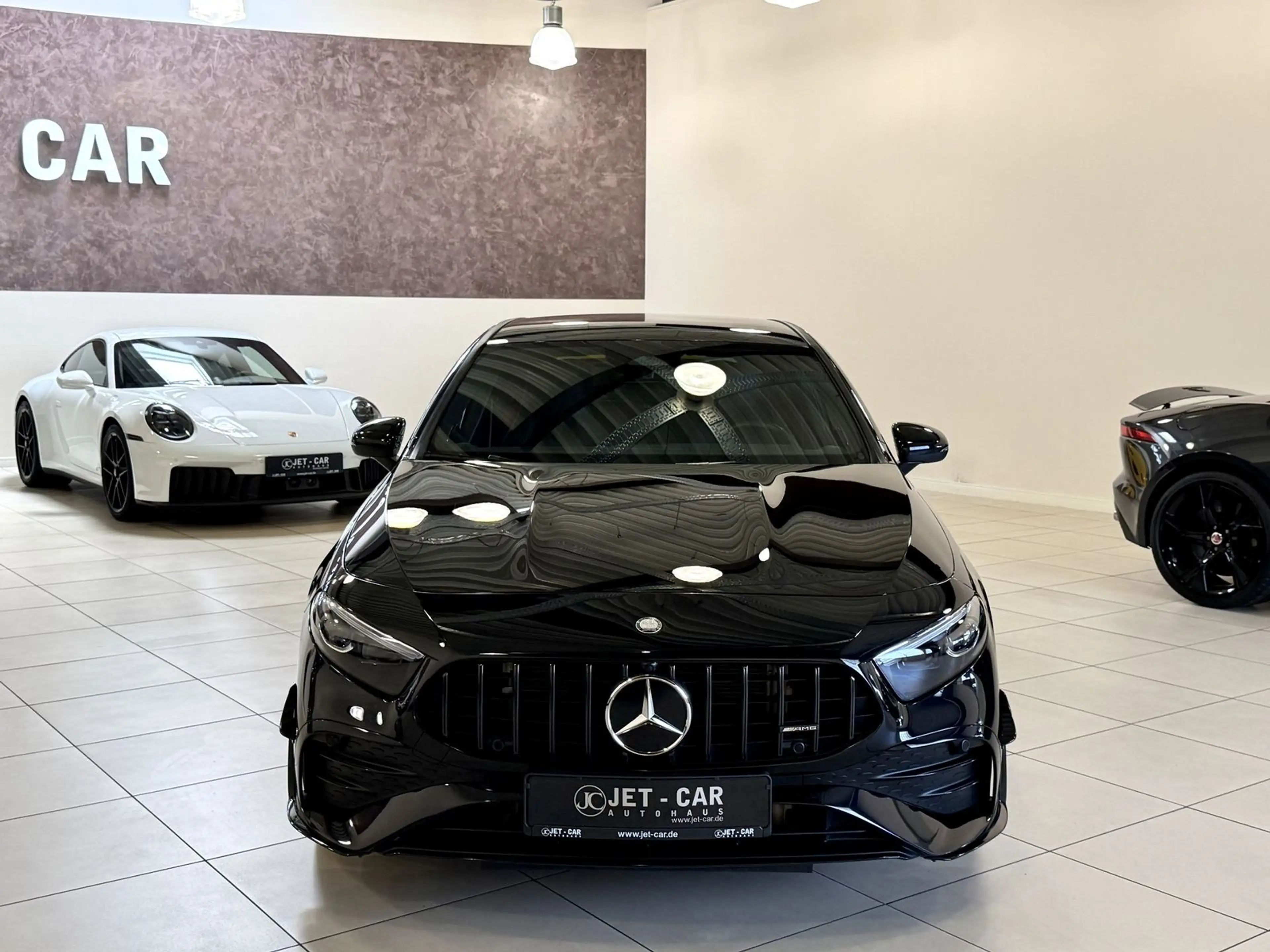 Mercedes-Benz A 35 AMG 4Matic *Aero-Burmester-Multibeam-19"* — photo 4