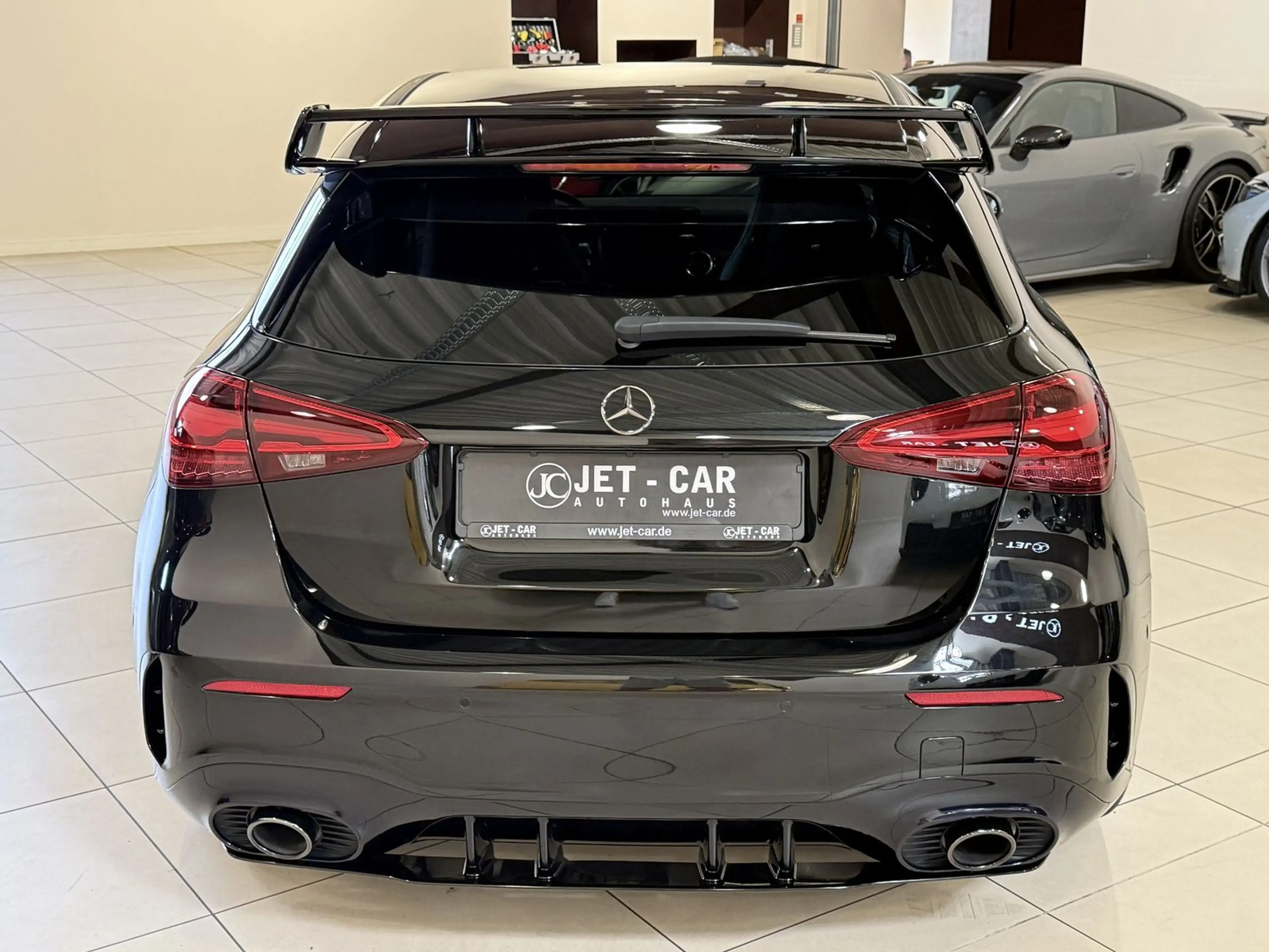 Mercedes-Benz A 35 AMG 4Matic *Aero-Burmester-Multibeam-19"* — photo 7