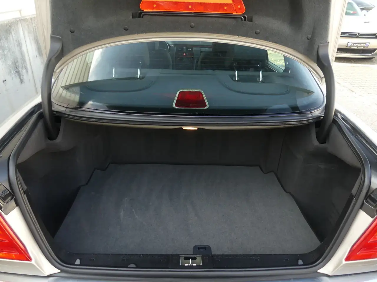 Mercedes-Benz E 320 Lim. Aut. Elegance Renterfahrzeug Xenon, foto 7